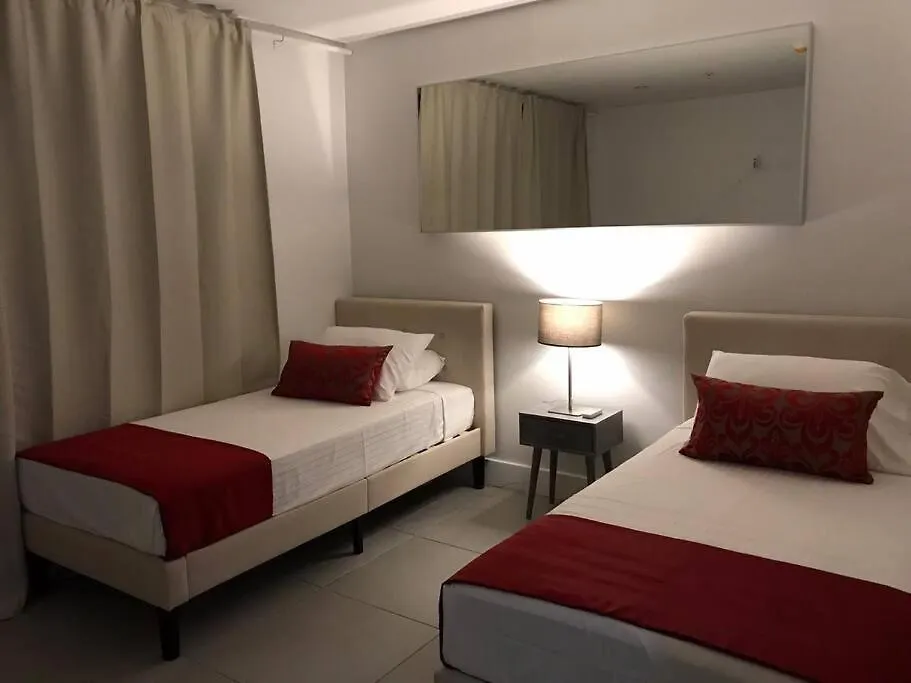 Las Islas Apartment #10 Palm Beach